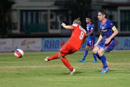 Ilso's double gives Home 2-1 advantage in Singapore Cup