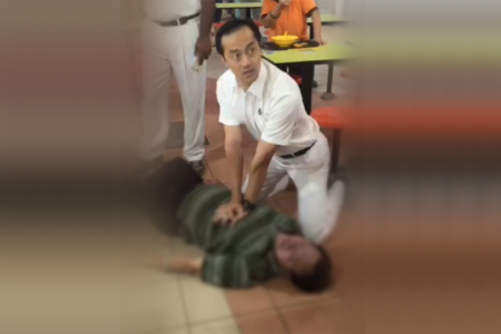 WATCH: PAP candidate Koh Poh Koon performs CPR on unconscious man at Ang Mo Kio
