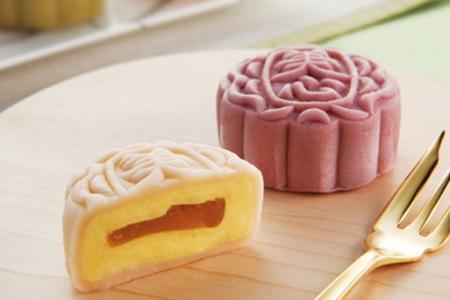 Maxim's accused of selling moldy mooncakes that caused food poisoning