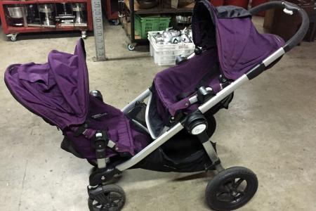 Woman finds missing stroller on Carousell