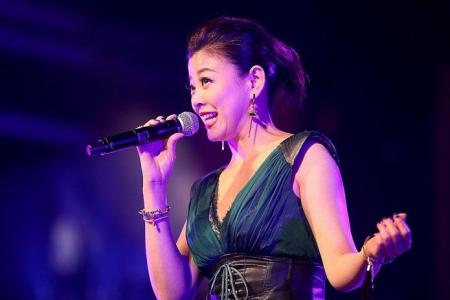 Lee Pei Fen steals the show at Getai Awards in centaur costume