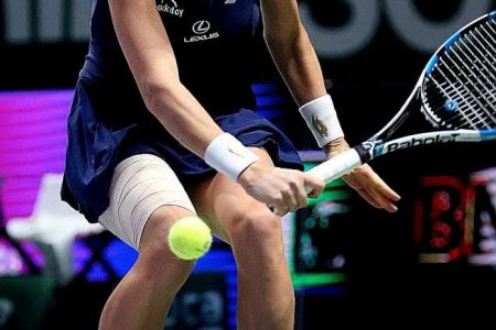 Radwanska grabs her big break in WTA Finals