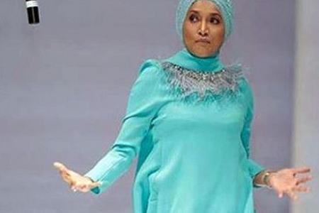 Malaysian singer Ziana Zain has 'flying mic' moment