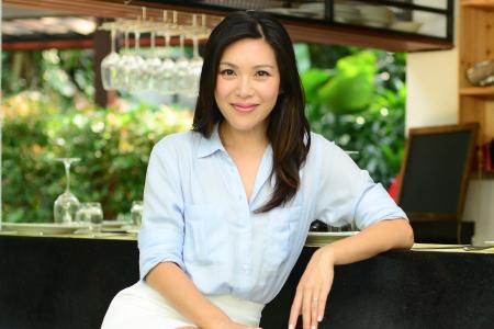 Food Wars Asia host loves Singapore's version of Hokkien Mee