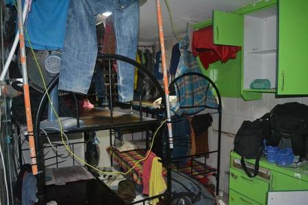 Company crams 120 workers in two flats