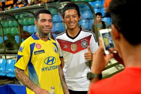 Pennant draws the crowds at Tampines friendly