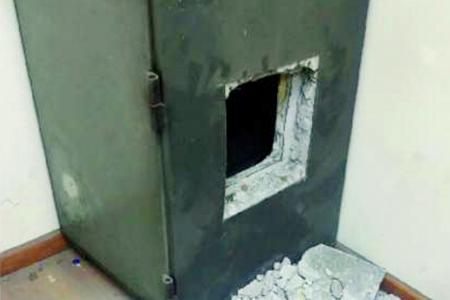Locksmiths say there are ways of cracking open safes