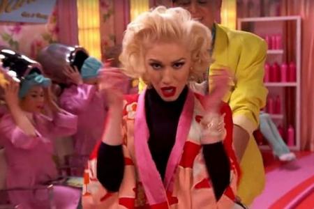 Gwen Stefani records live music video during Grammys