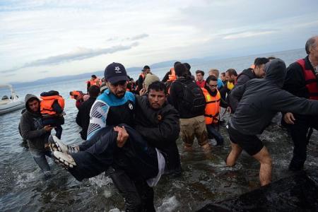 Singaporean helping refugees in Greece overwhelmed by emotion