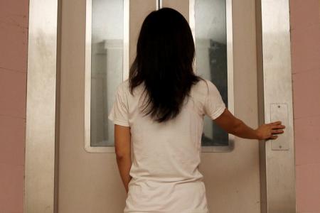 Maid trapped for 90 mins after Ang Mo Kio lift goes berserk