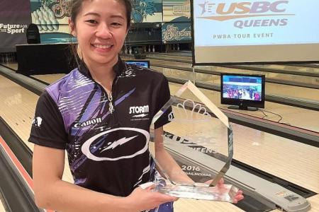 Bowlers Bernice and Cherie win in America