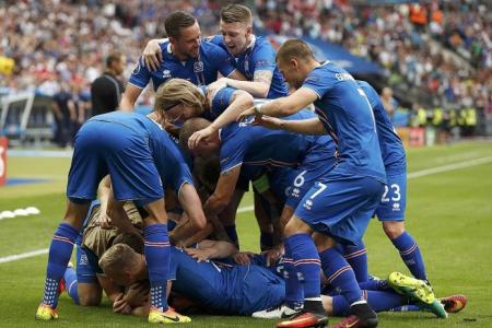 Iceland to meet England in last 16