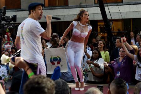 J.Lo, Miranda perform for Pulse survivors