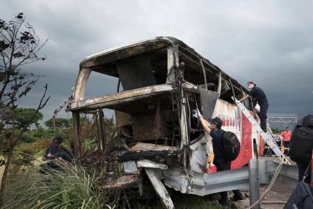 Taiwan bus fire kills 26 Chinese tourists
