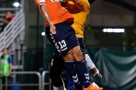 Albirex go four points clear after late show