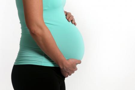 Pregnant mum stays put in Zika cluster despite risks
