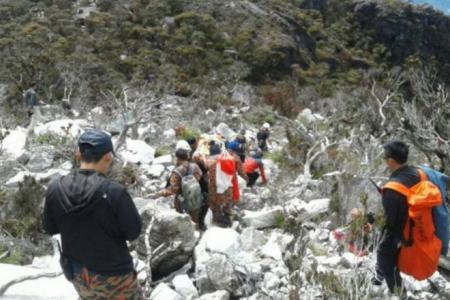 Singaporean climber falls and dies during Mt Kinabalu climb