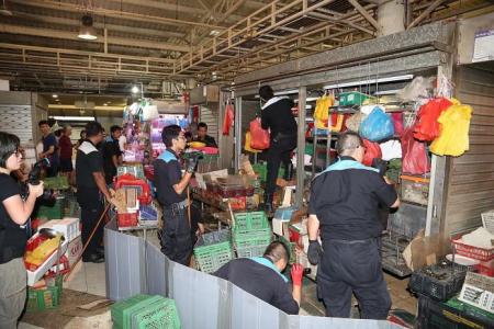 War on rats in Jurong West market