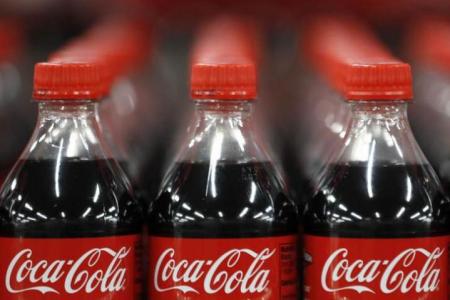 Trade unions in India call for ban on Coke, Pepsi