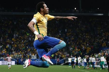 Ronaldinho: Don&#039;t heap pressure  on Brazil
