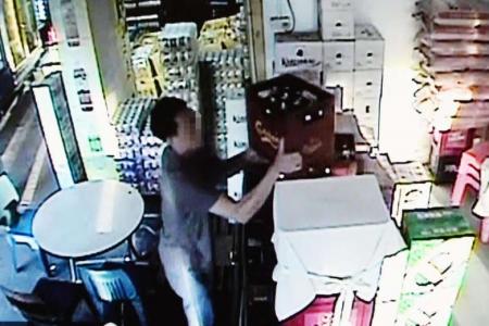 Thief steals $800 worth of beer in Geylang, caught on CCTV 