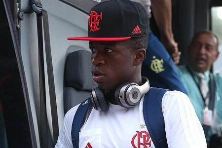 Real sign Flamengo&#039;s 16-year-old striker Vinicius