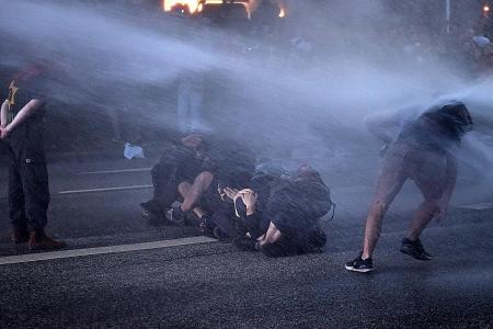 Protesters, cops clash before G-20 summit