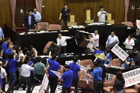 Taiwan&#039;s parliamentary chair-men