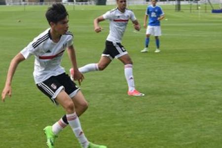 Singaporean teenager signs for Fulham