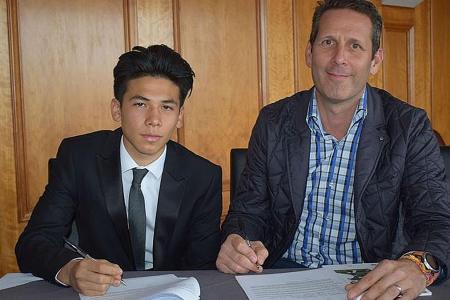 Fulham sign Singapore teen  on two-year scholarship