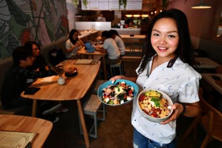 Restaurant owners unfazed by slowing economy