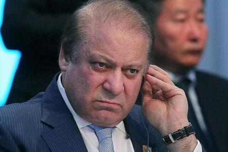 Pakistan&#039;s top court removes Prime Minister Nawaz Sharif