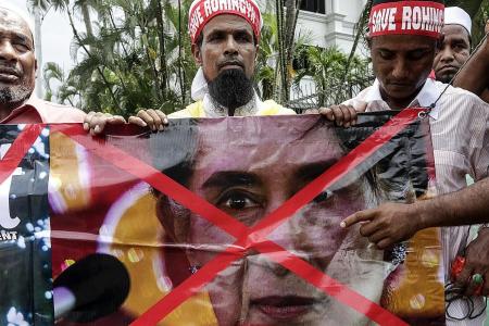 Tutu urges Suu Kyi to act on Rohingya crisis