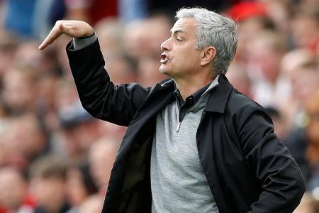 Gary Neville: Mourinho must change or forget about title