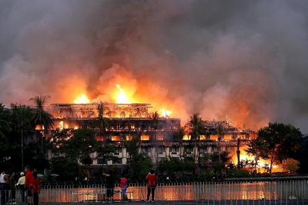 Fire guts iconic Yangon hotel, one dead