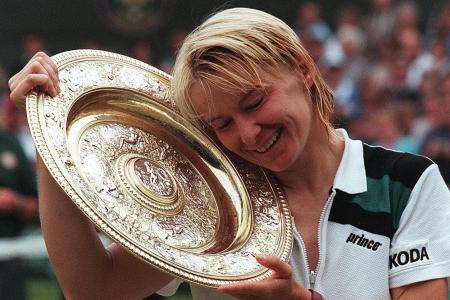Tributes pour in for former Wimbledon winner Novotna