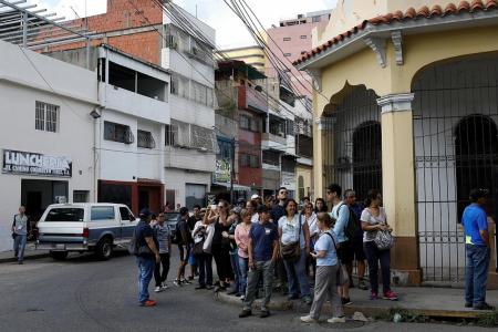 Tours use locals for protection in crime-ridden Venezuela