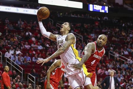 Lakers halt Rockets&#039; 14-game winning run