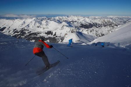 Resurgence in skiing in Swiss Alps after new ‘low-cost’ passes