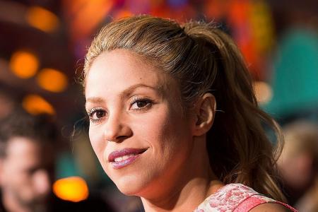 Shakira postpones tour over vocal cords, hopes for June return