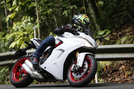 Sporty but comfy Ducati SuperSport S