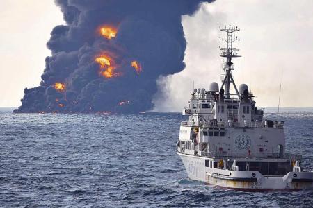 Stricken tanker leaves 16km-long oil slick in East China Sea