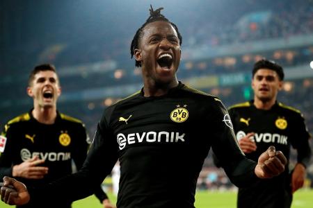 Batshuayi scores double on Dortmund debut