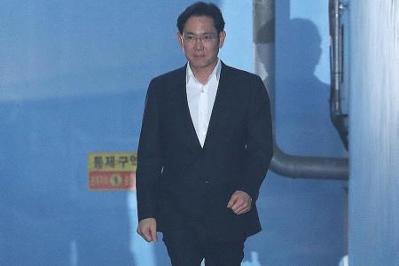 Samsung scion Lee freed as S Korea court suspends jail term