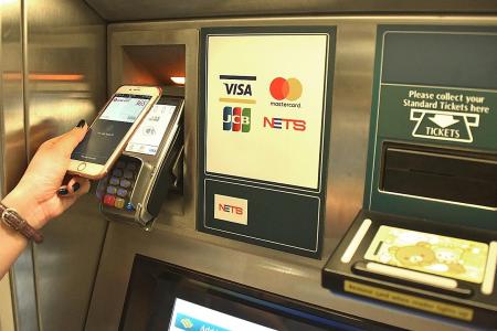 Cash top-ups at MRT passenger service centres to be phased out