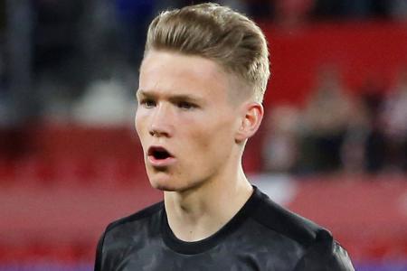 Mourinho hails McTominay after leaving out Pogba for Sevilla draw