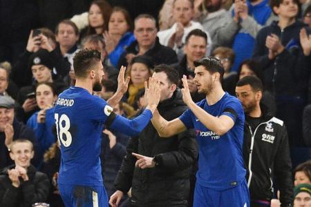 Don’t play Hazard up front, say former Chelsea players