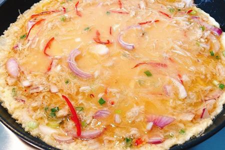 Recipe for crab meat bean vermicelli omelette