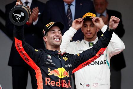 Ricciardo wins with a wounded Red Bull