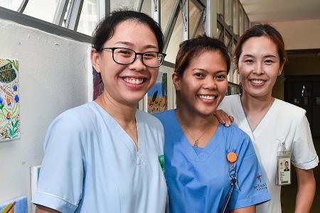 Nurses go extra mile for patients in their final lap